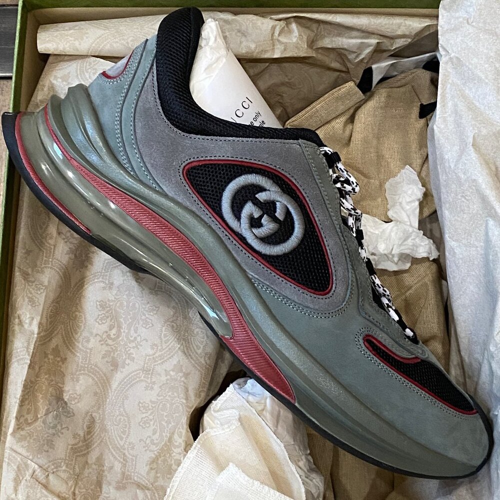 GUCCI RUN GG Interlocking G Suede Logo Sneakers | Grey /Red | Gucci 12 / US 12.5